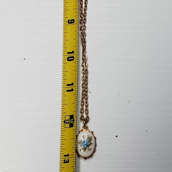 Vintage Floral Blue Rose Necklace Gold Tone 24" Hong Kong - Picture 7 of 7
